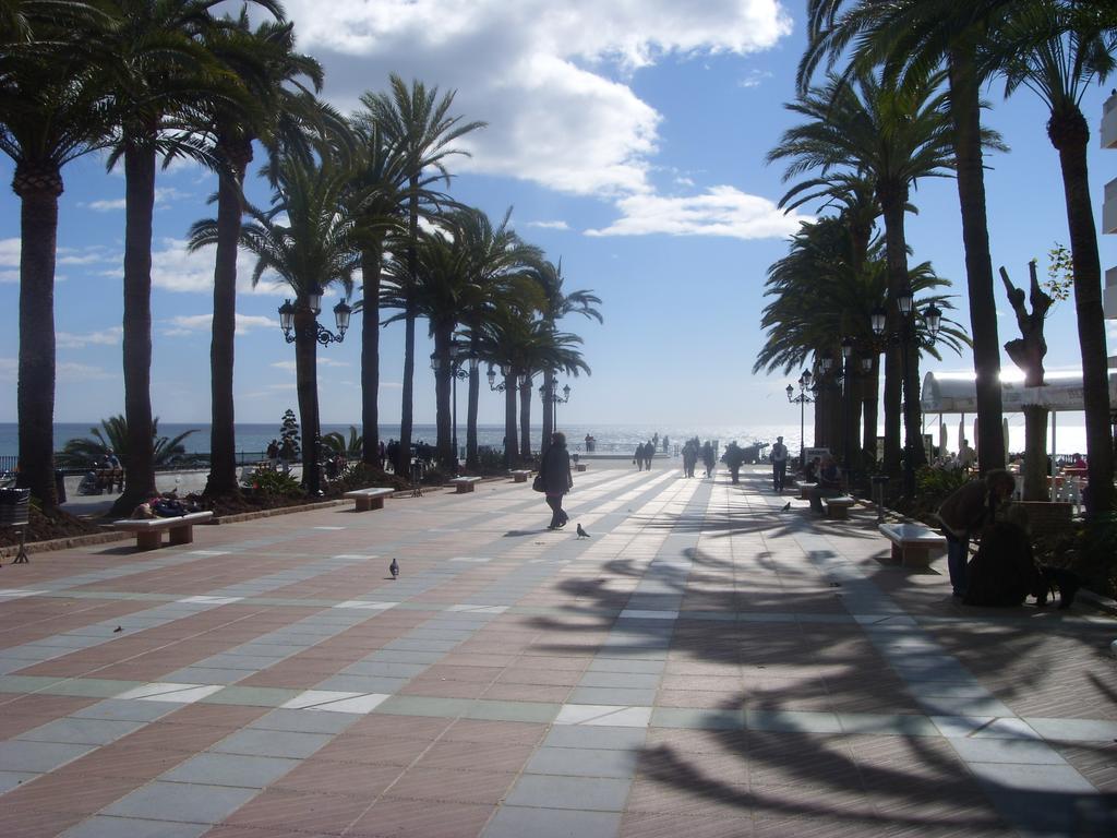 Casa Rocio En Nerja Apartment ภายนอก รูปภาพ